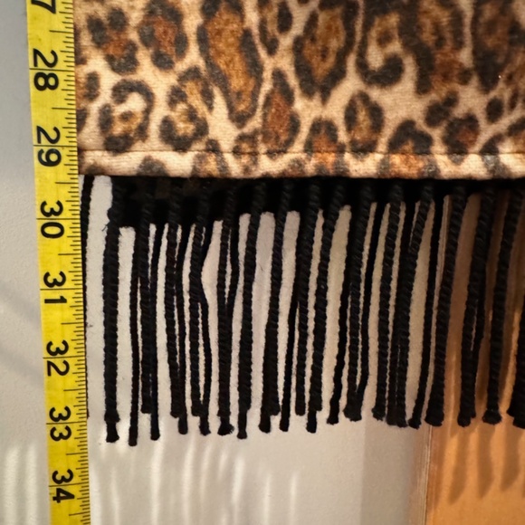 ETRO Milano wool cape / cloak - leopard print, fringe, woven edging SHOWSTOPPER - Picture 8 of 16